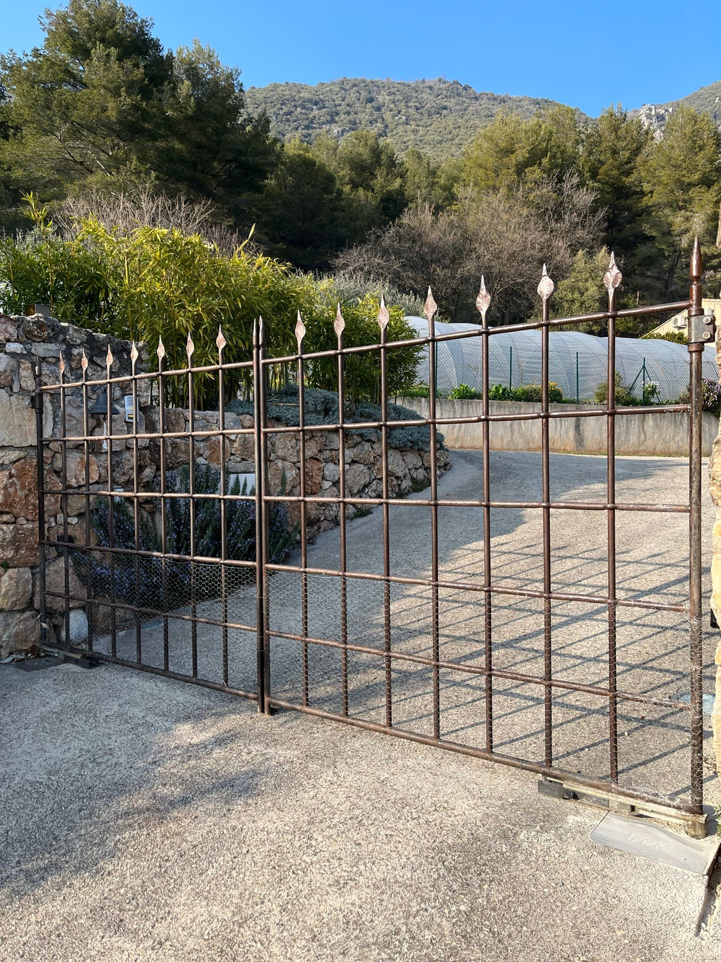 Portail fer forgé sur mesure