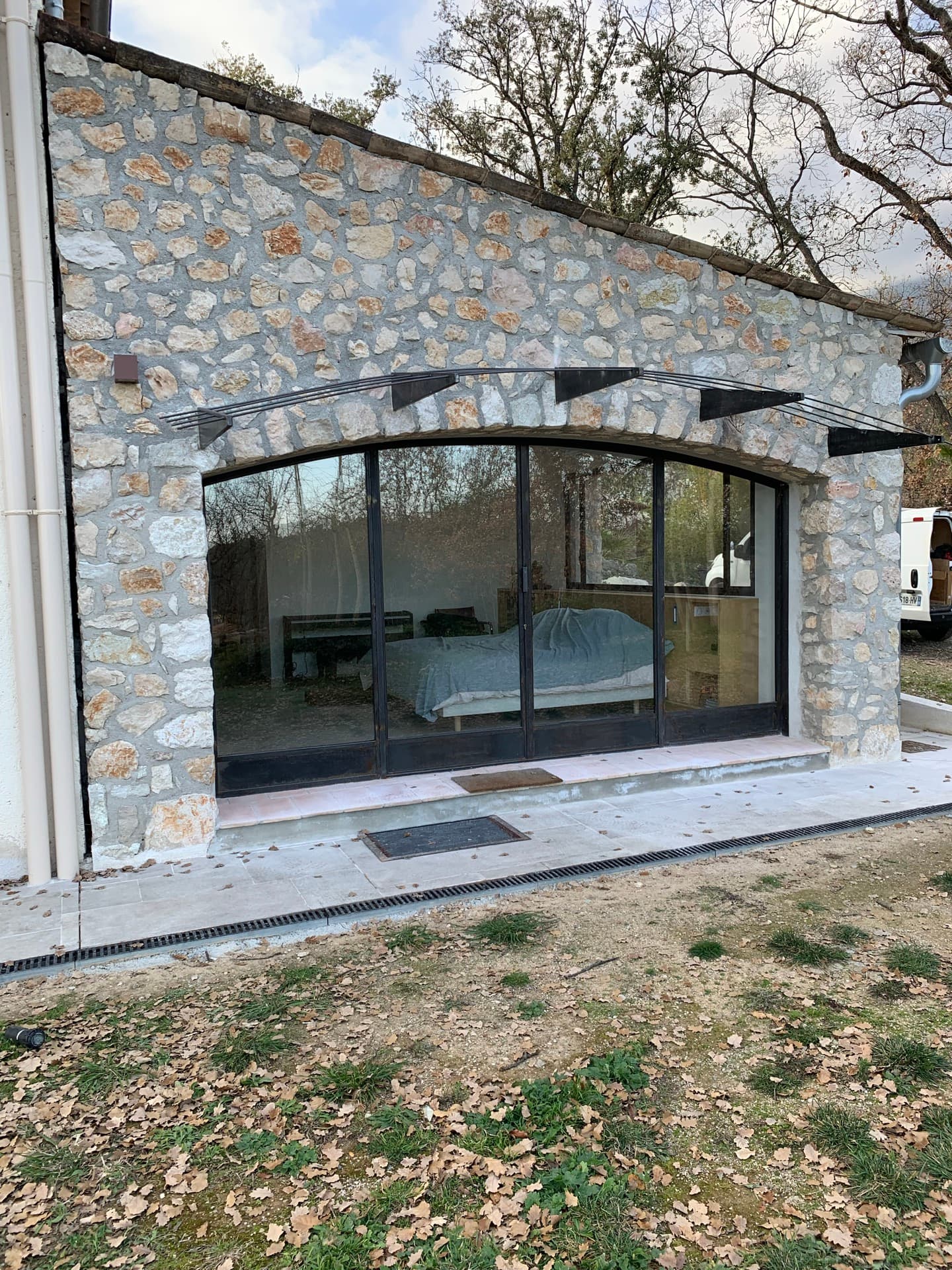 Porte vitrée en fer forgé sur mesure